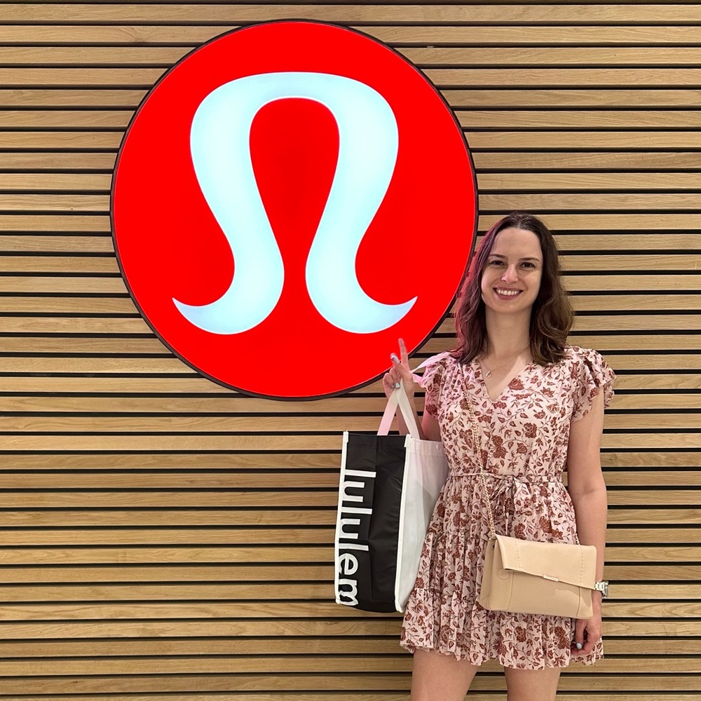 ISO POST FOR LULULEMON